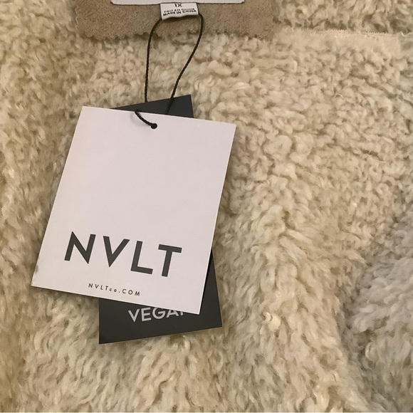 NVLT FAUX SHEARLING BIKER JACKET IN CREAM WITH FAUX SHEEPSKIN TRIM, SIZE 1X. - Picture 2 of 9